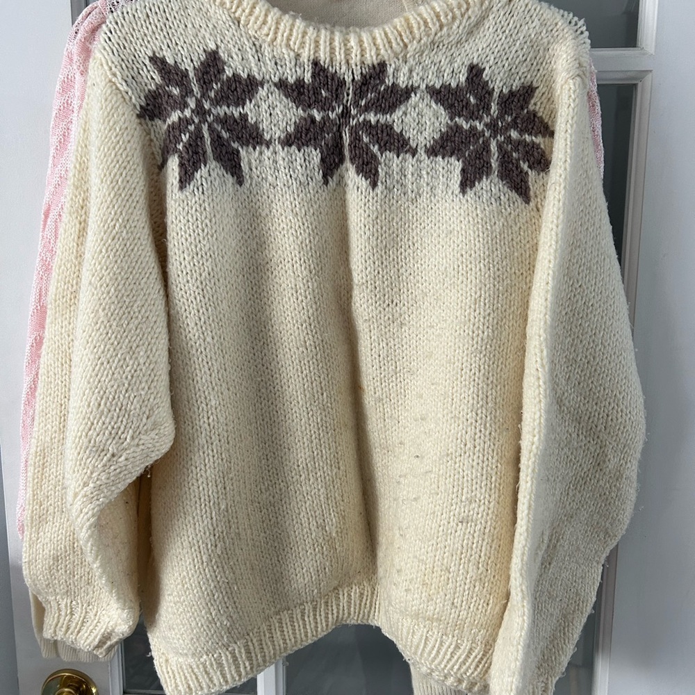 4/$50 Cozy Cream Sweater with Brown Snowflake Design 😍